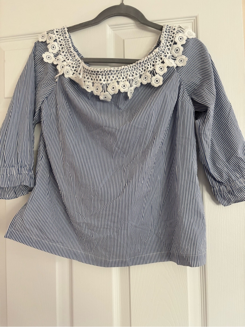 Striped Off-Shoulder Lace Trim Women's Top - Blue & White